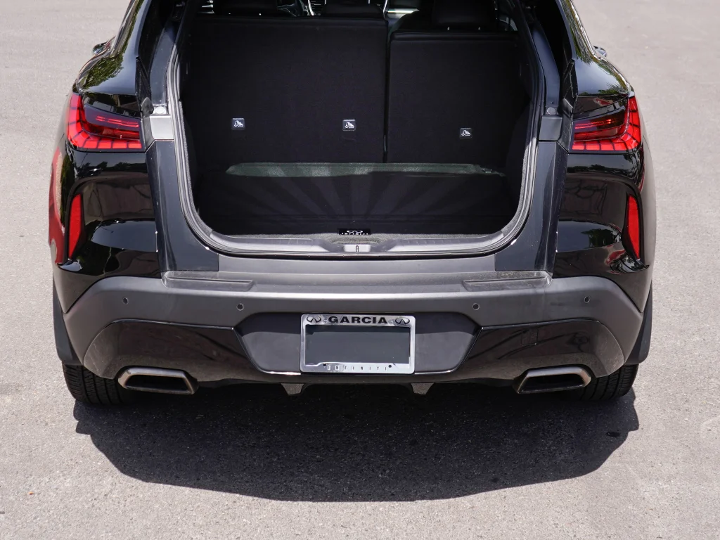 Used 2024 Black Obsidian INFINITI LUXE image 12