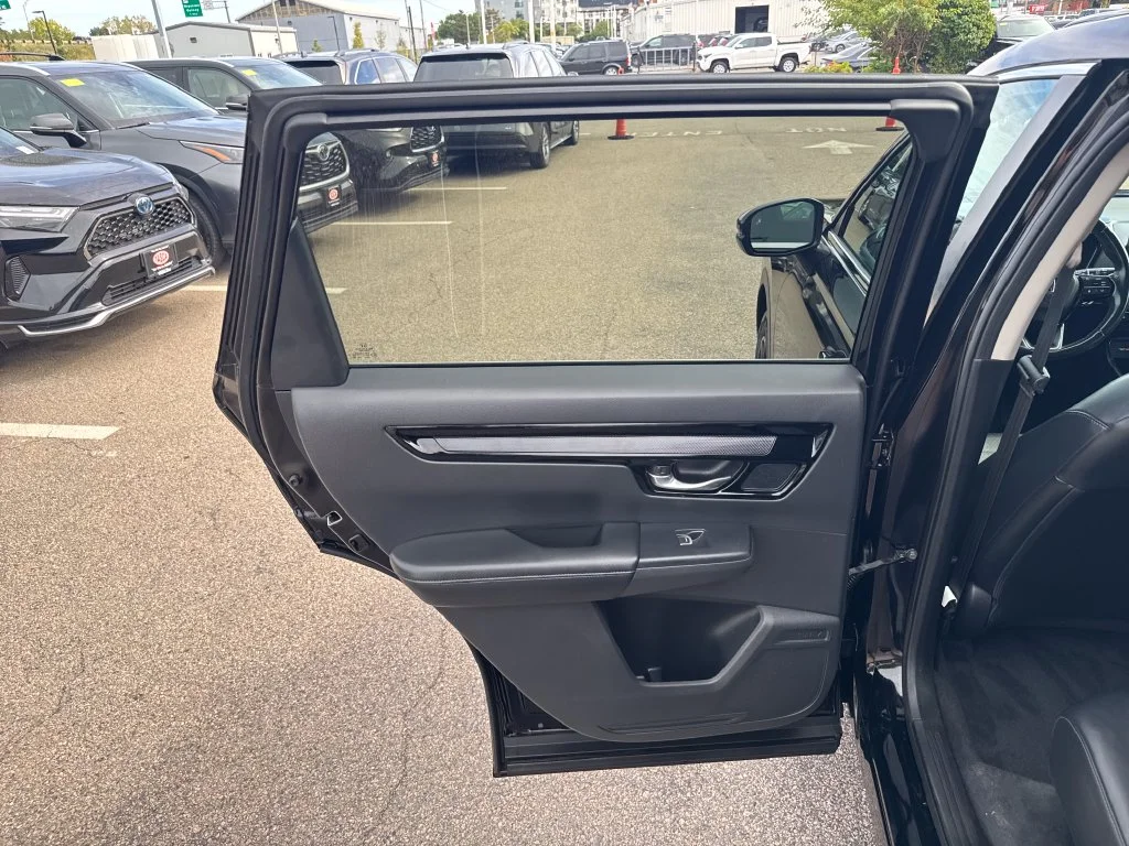 Used 2023 Black Honda EX-L image 38