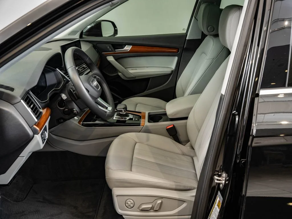 Used 2023 Black Metallic Audi 45 S line Premium image 23