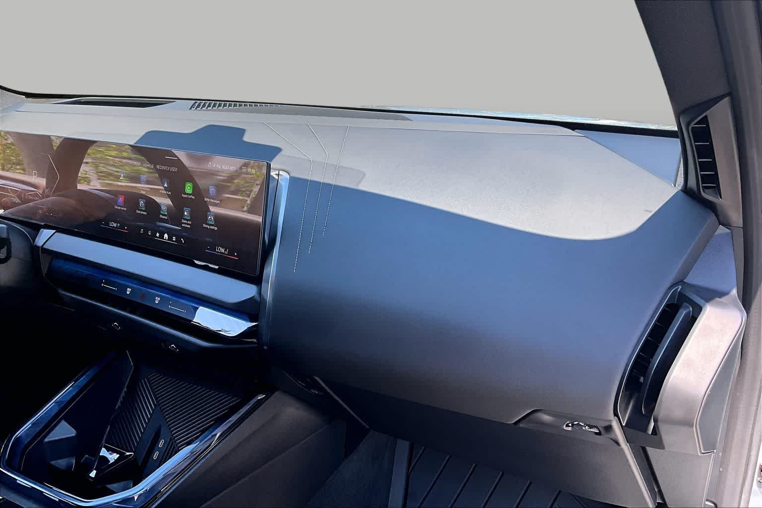 2026 BMW X3 30 - Photo 17