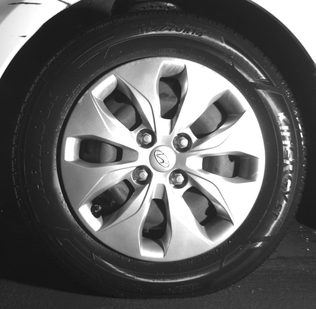 Used 2017 White Hyundai SE image 9
