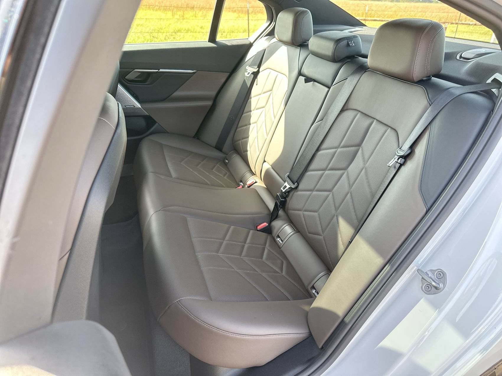 Used 2024 Mineral White Metallic BMW 530i image 23