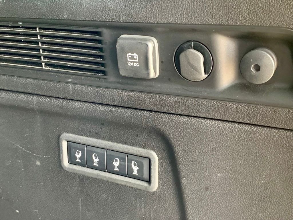Used 2025 White Jeep Series II image 23