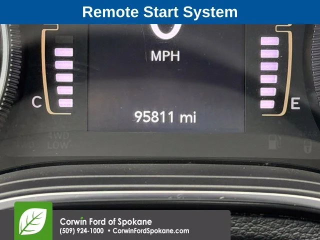 Used 2019 Granite Crystal Clearcoat Metallic Jeep Latitude Plus image 4