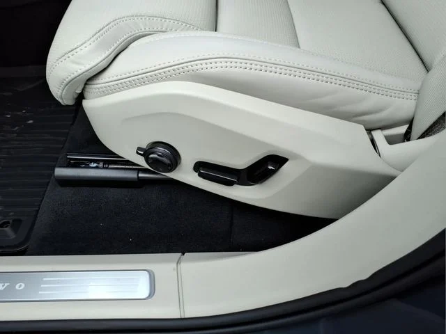 New 2026 Denim Blue Volvo T8 Ultra image 16