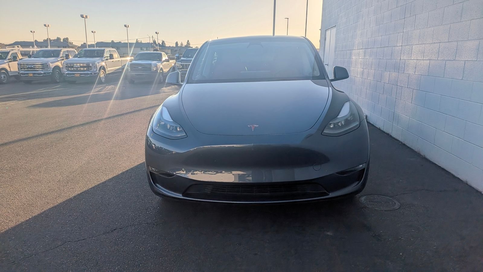Used 2023  Tesla Long Range image 2