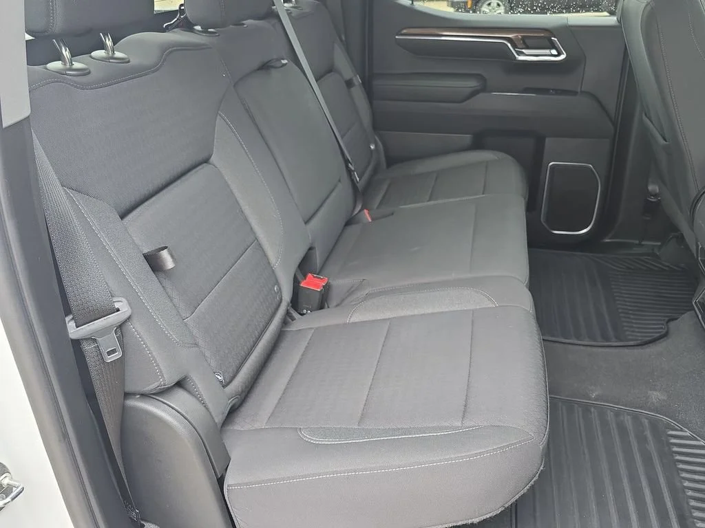 Used 2023 Summit White Chevrolet LT image 28