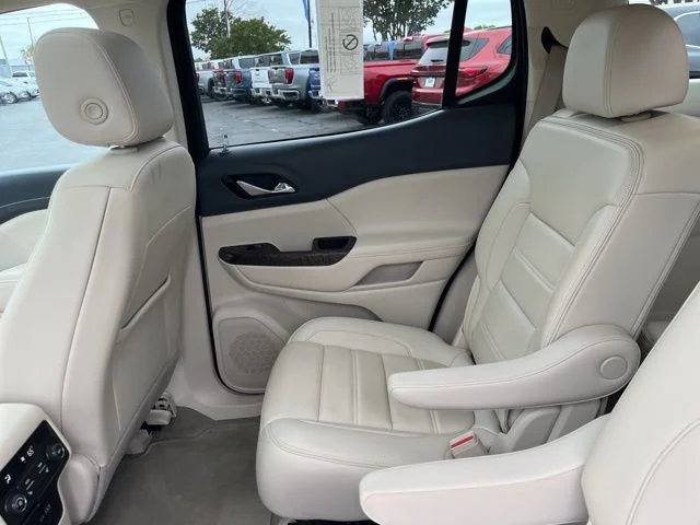 Used 2023 Silver GMC Denali image 14