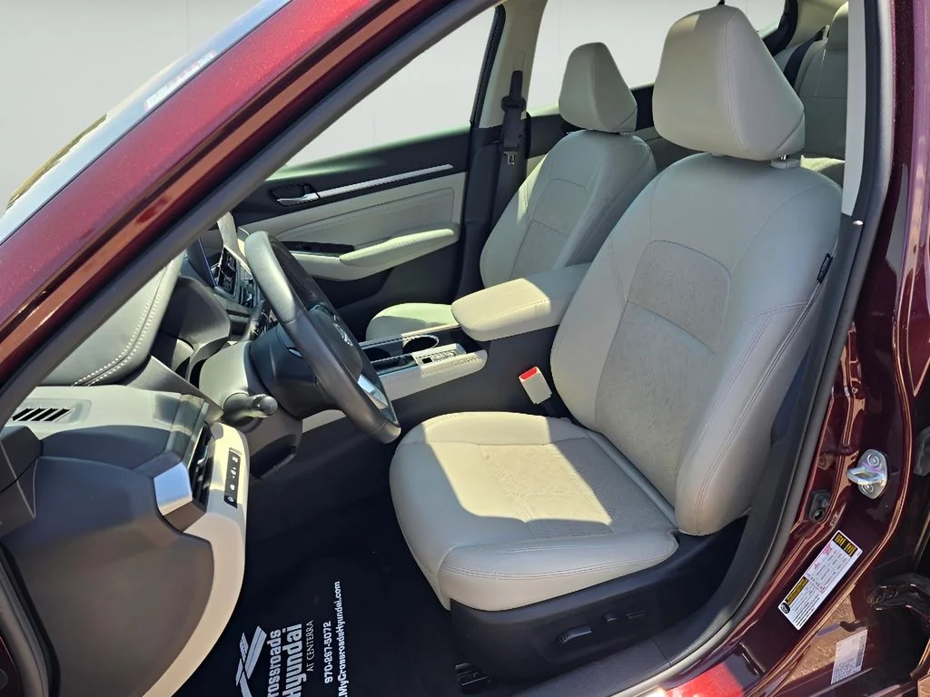 Used 2023 Garnet Pearl Metallic Nissan 2.5 SL image 29