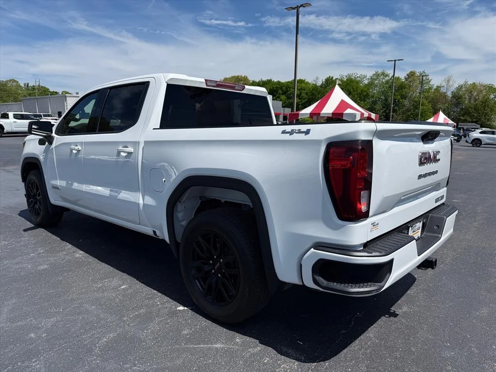 Used 2024 Summit White Gaz GMC Elevation image 5