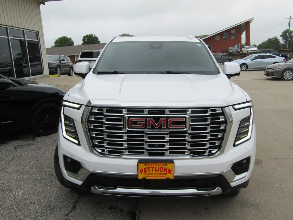 Used 2025 White GMC Denali image 13
