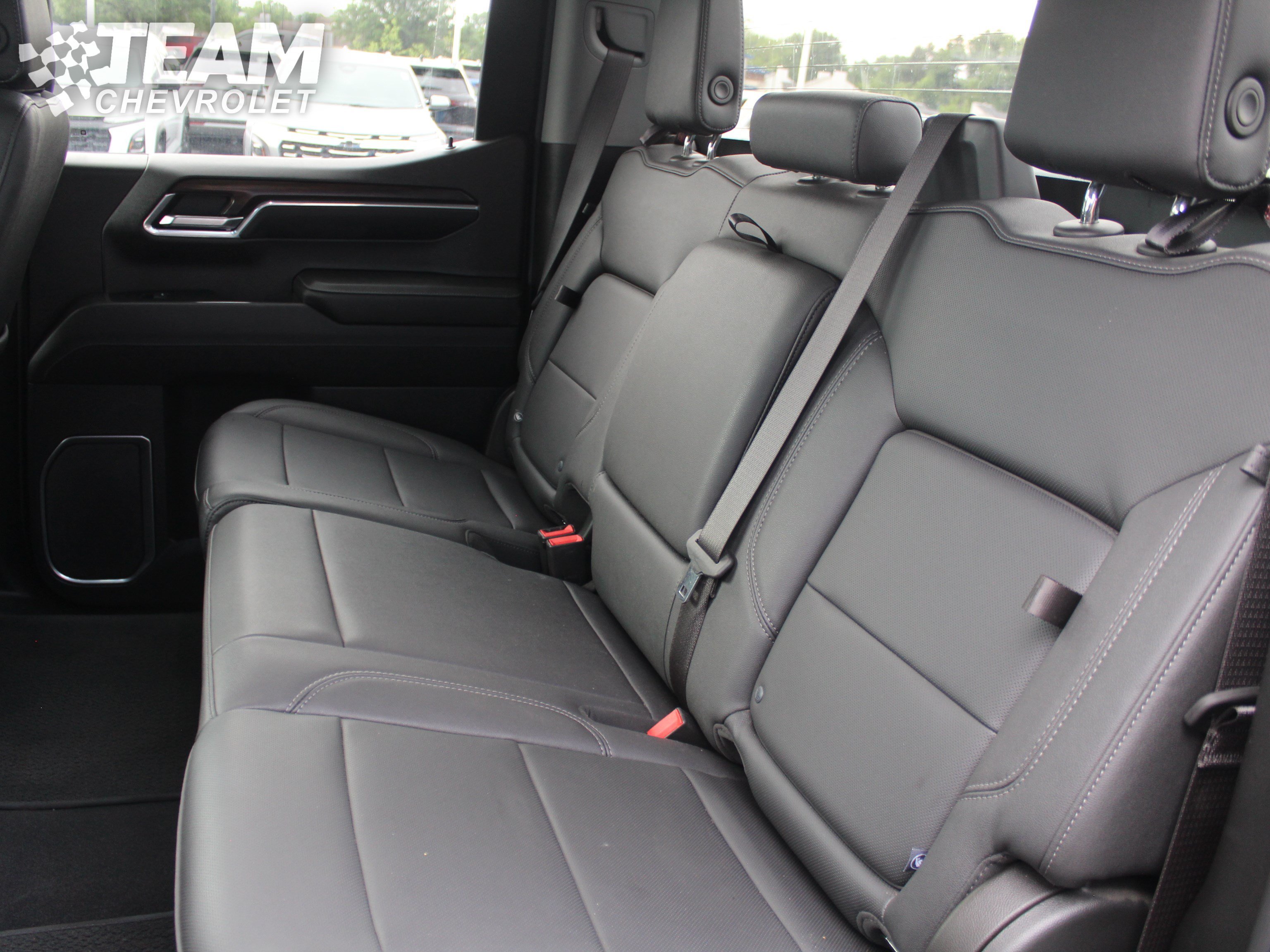 2023 GMC Sierra 1500 SLT - Photo 24