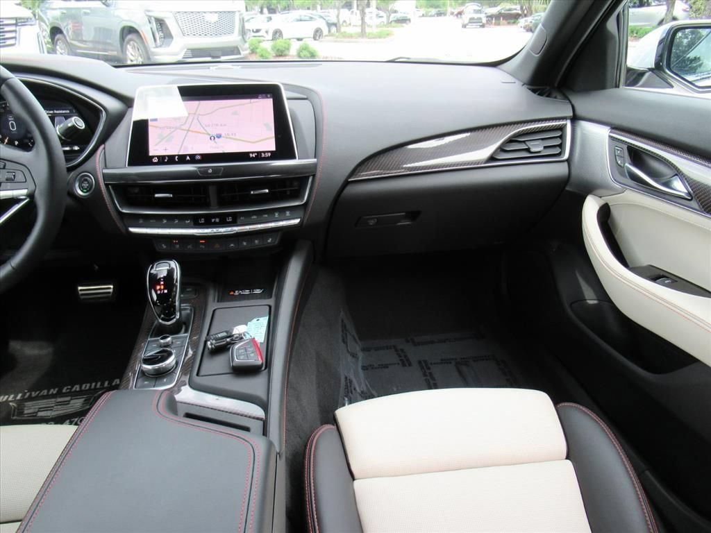 Used 2022 Crystal White Tricoat Cadillac Sport image 14