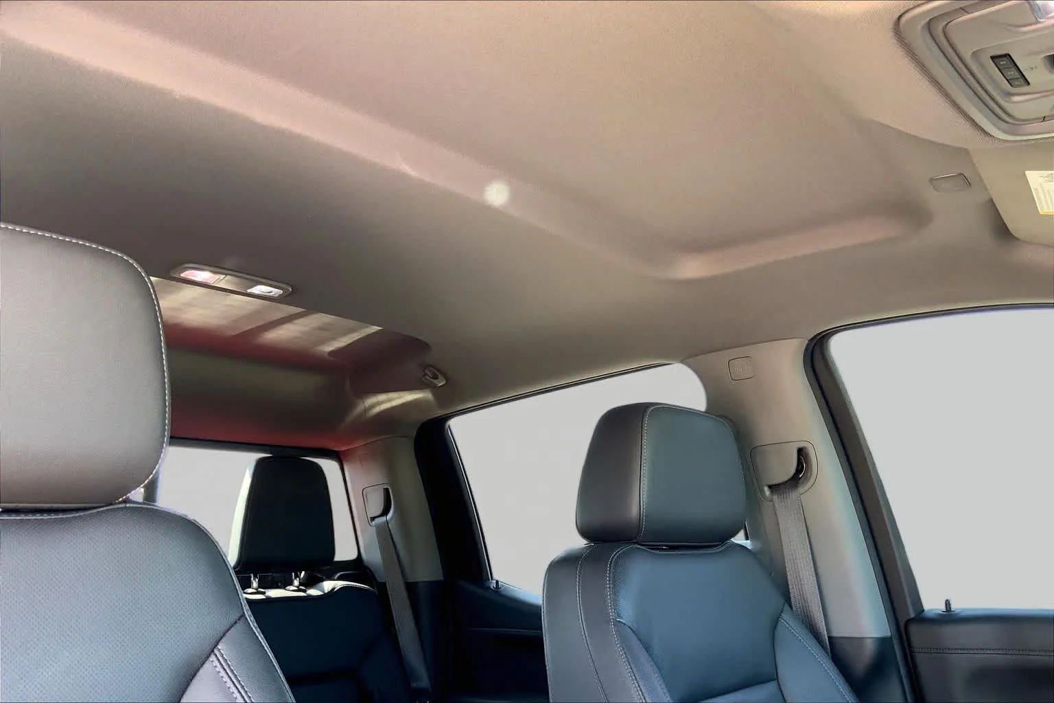 Used 2022 Cardinal Red GMC SLT image 14