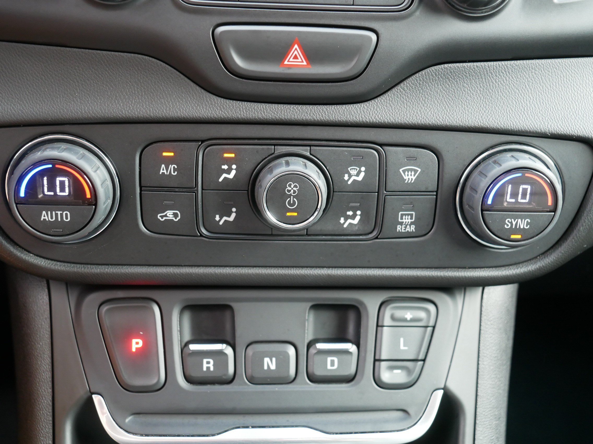 Used 2018 Ebony Twilight Metallic GMC Denali image 23