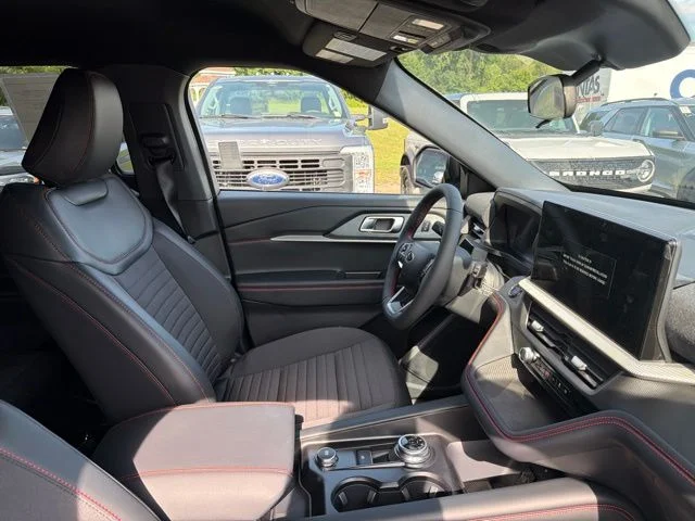 New 2026 Space White Metallic Ford ST-Line image 32