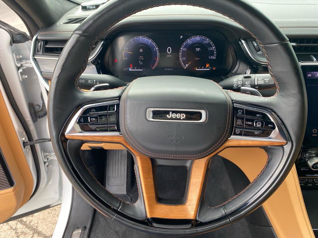 Used 2022 Bright White Clearcoat Jeep Summit Reserve image 10
