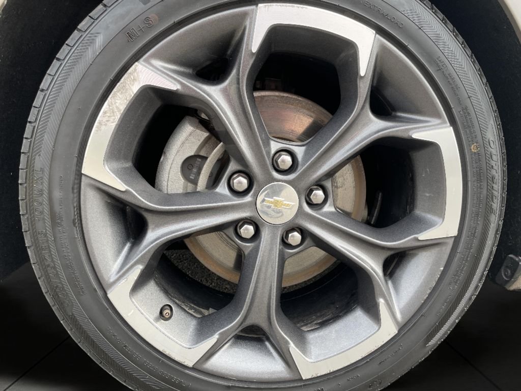 Used 2023 Gray Chevrolet LT image 26