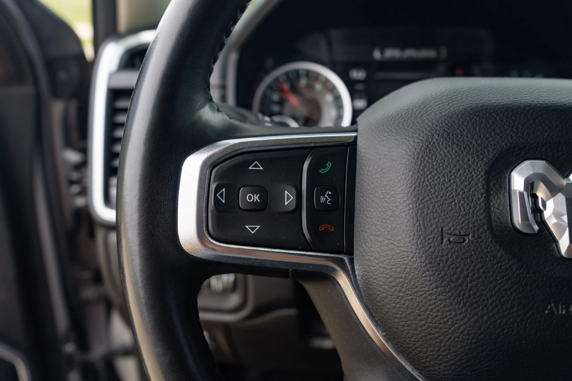 Used 2022 Silver Ram Laramie image 13