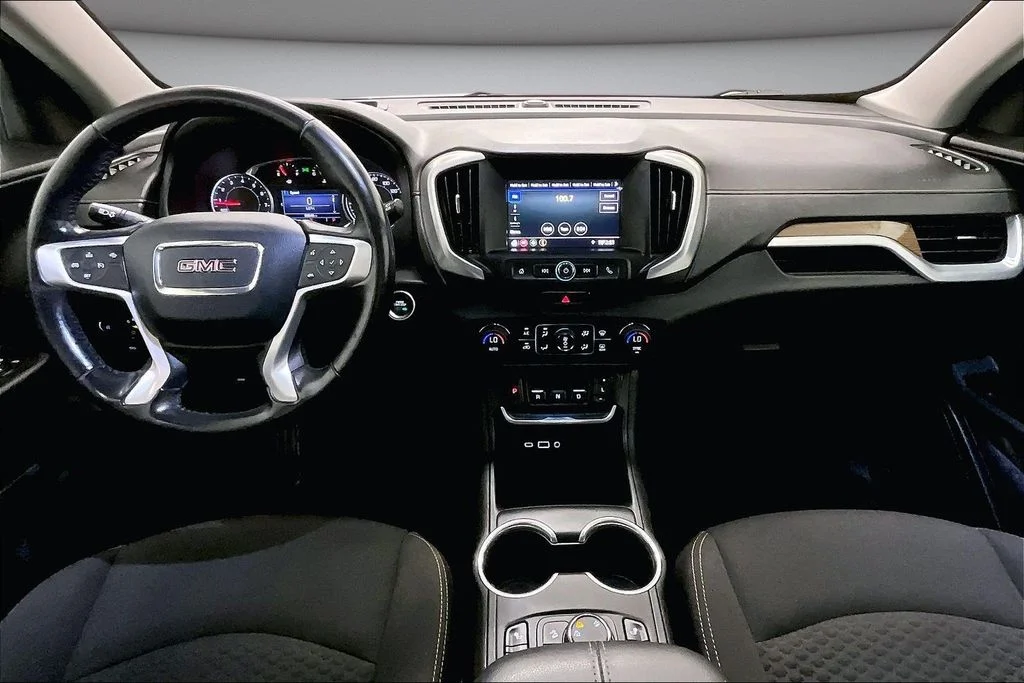 Used 2021 White GMC SLE image 7