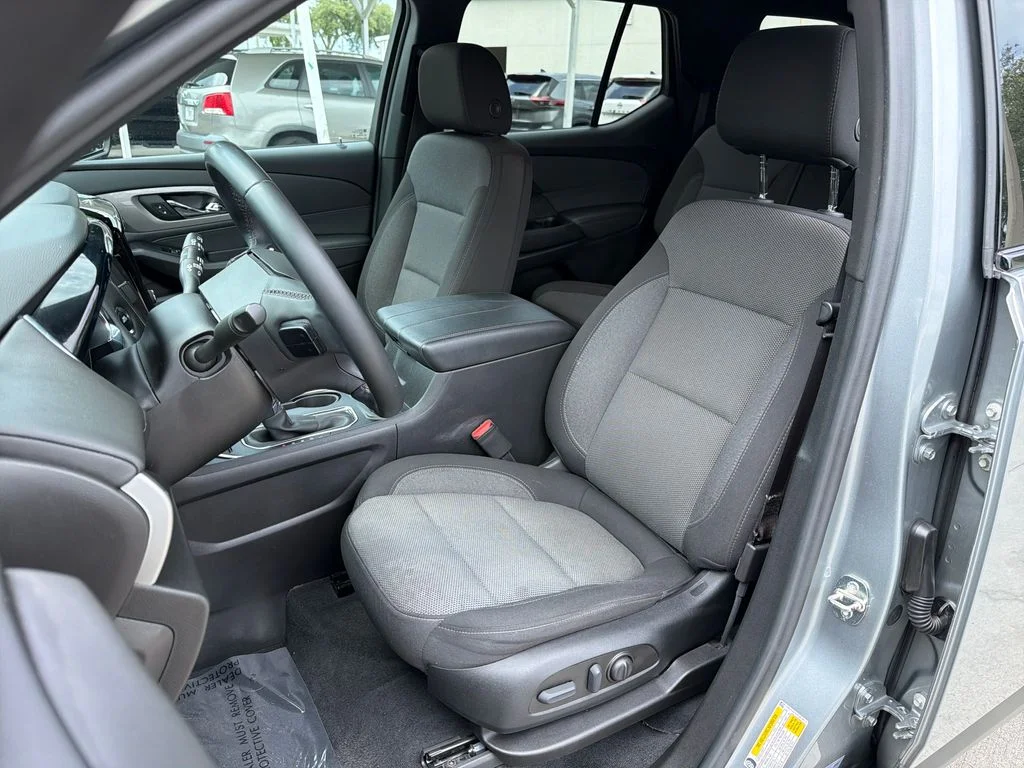 Used 2023 Gray Chevrolet LT image 30
