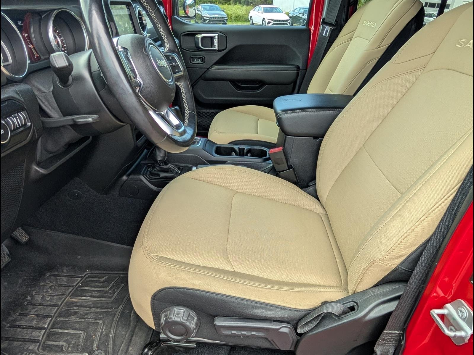2020 Jeep Wrangler Unlimited Sahara - Photo 12