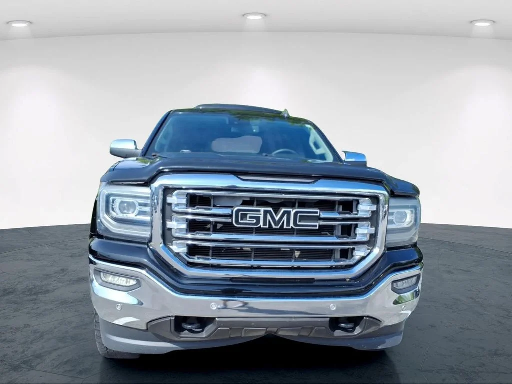 Used 2016 Black GMC SLT image 9