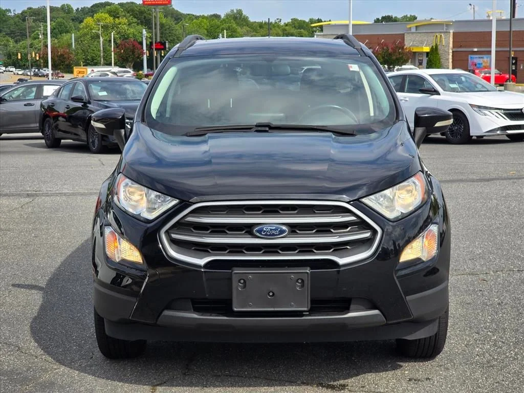 Used 2020 Black Ford SE image 22