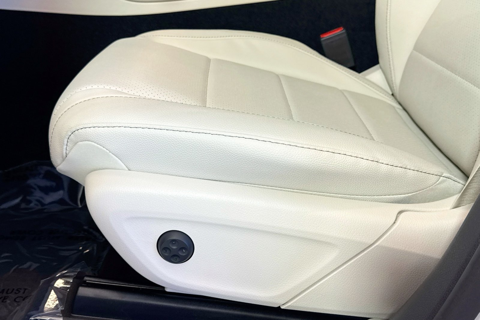 New 2026 Polar White Mercedes-Benz GLS 450 image 17