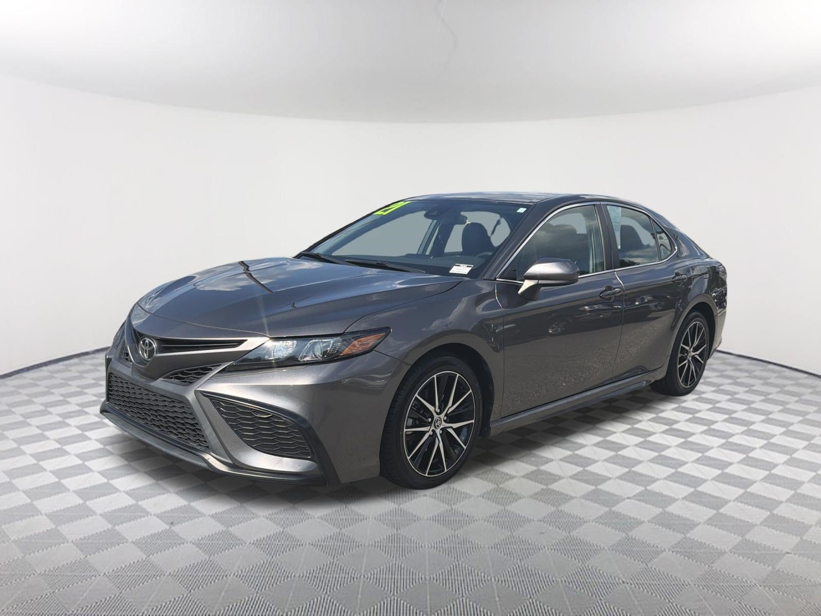 Used 2021 Predawn Gray Mica Toyota SE image 3