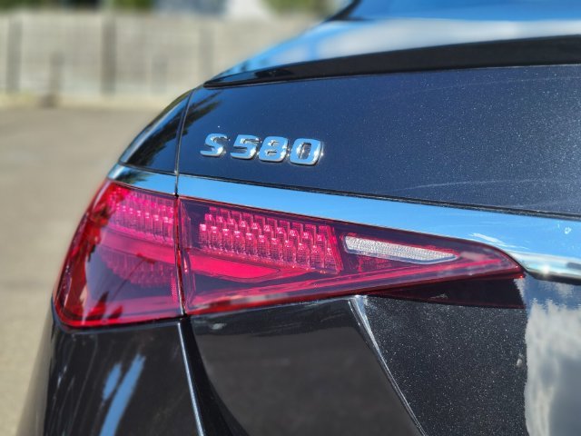 Certified Used 2023 Black Mercedes-Benz S 580 image 11