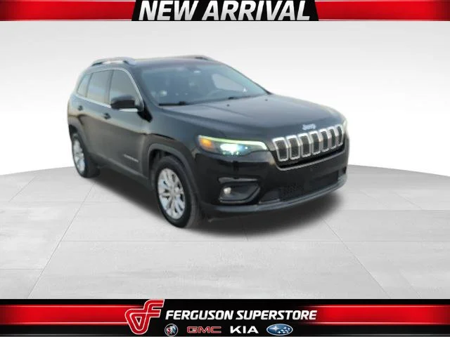 Used 2019 Black Jeep Latitude image 1
