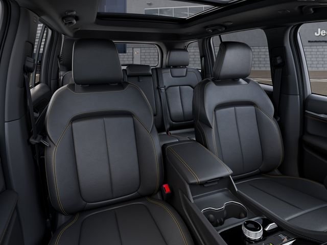New 2026 Diamond Black Crystal Pearlcoat Jeep  image 17