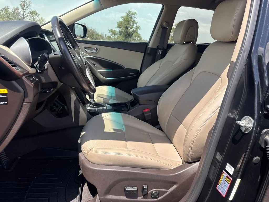 Used 2018 Black Hyundai 2.4 Base image 11