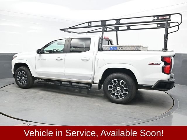 Used 2024 White Chevrolet Z71 image 4
