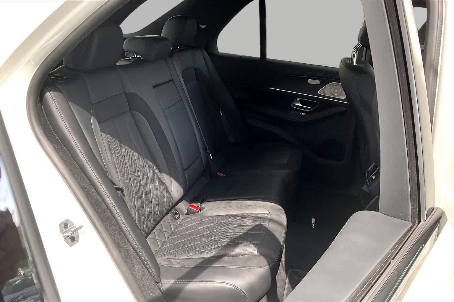 Used 2023 MANUFAKTUR Diamond White Metallic Mercedes-Benz AMG® GLE 53 image 20