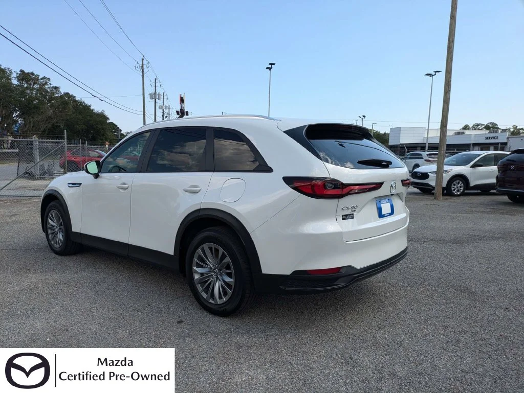 Certified Used 2026 White Mazda 3.3 Turbo Select image 7