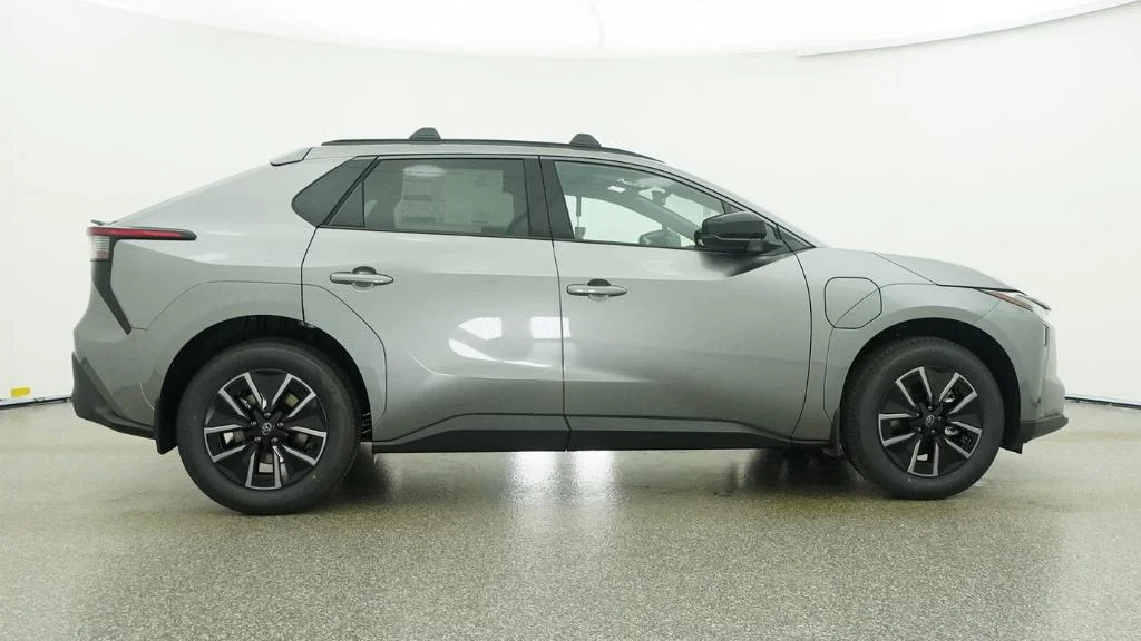 New 2026 Heavy Metal Toyota XLE image 18
