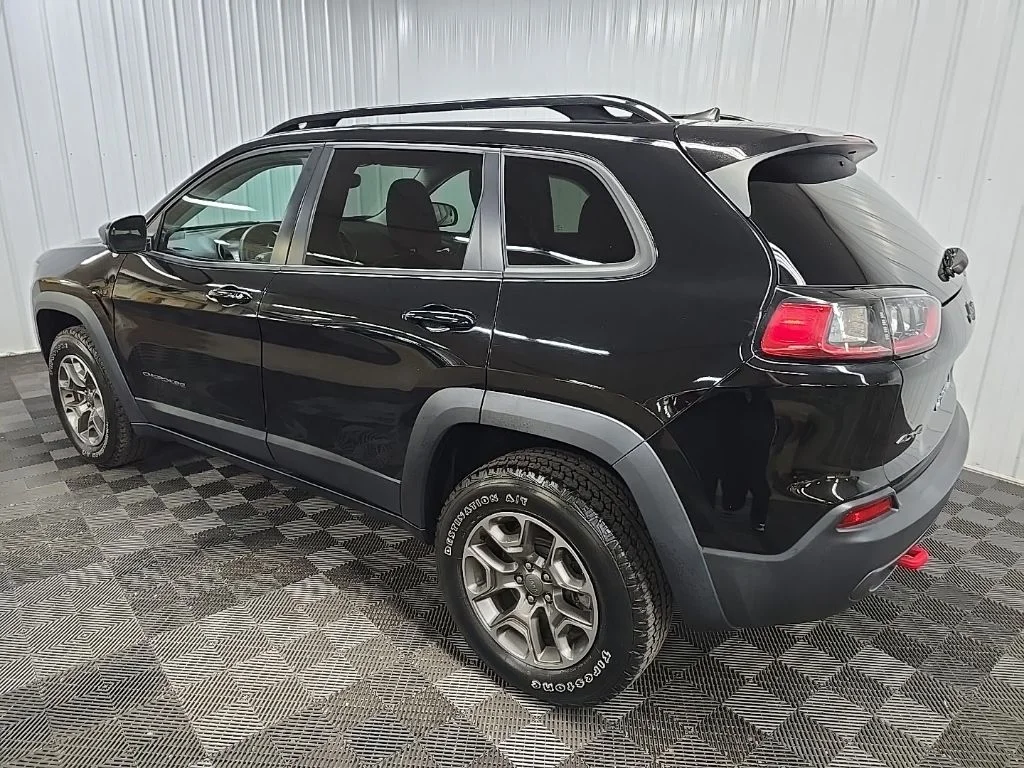 Used 2022 Black Jeep Trailhawk image 10