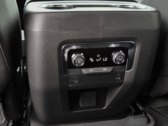 2026 Chevrolet Suburban LS - Photo 14