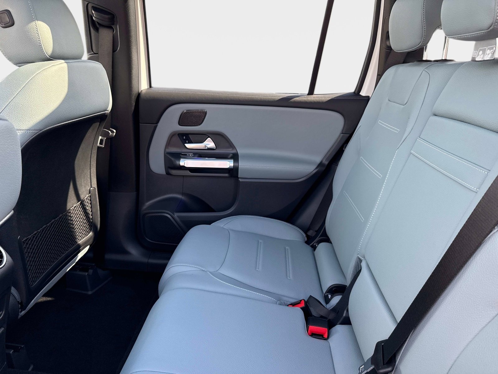 New 2026 Polar White Mercedes-Benz 250 SUV image 13