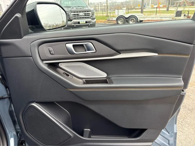New 2026 Vapor Blue Metallic Ford Tremor® image 44
