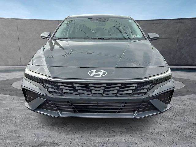 New 2026 Gray Hyundai SE image 2