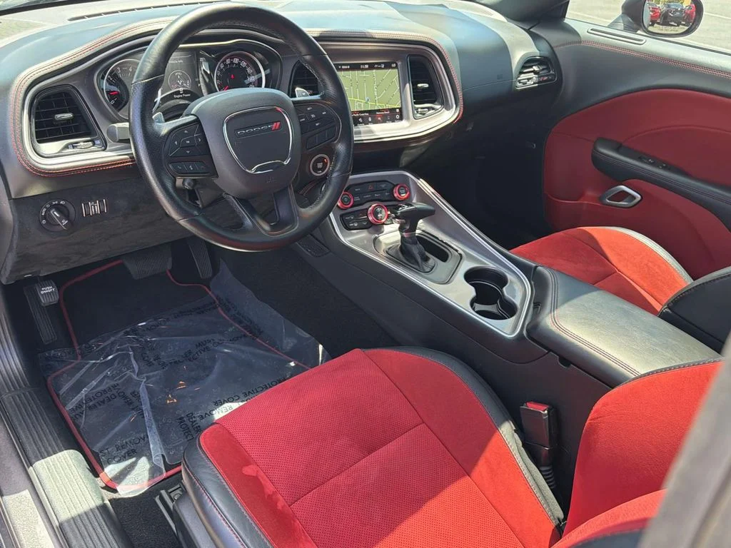 Used 2022 Granite Pearlcoat Dodge R/T Scat Pack image 10