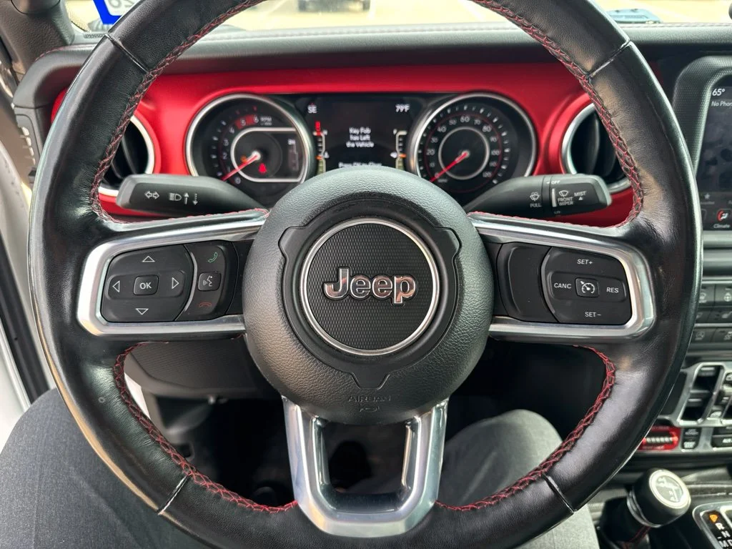 Used 2021 White Jeep Rubicon image 12