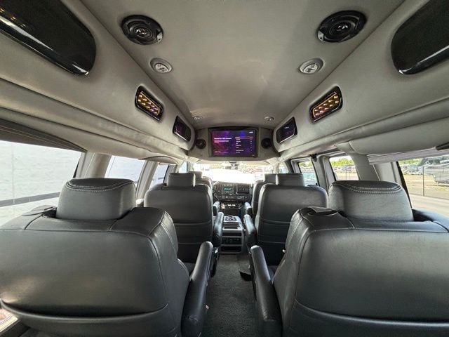 Used 2020 Summit White GMC Explorer Limited SE image 3