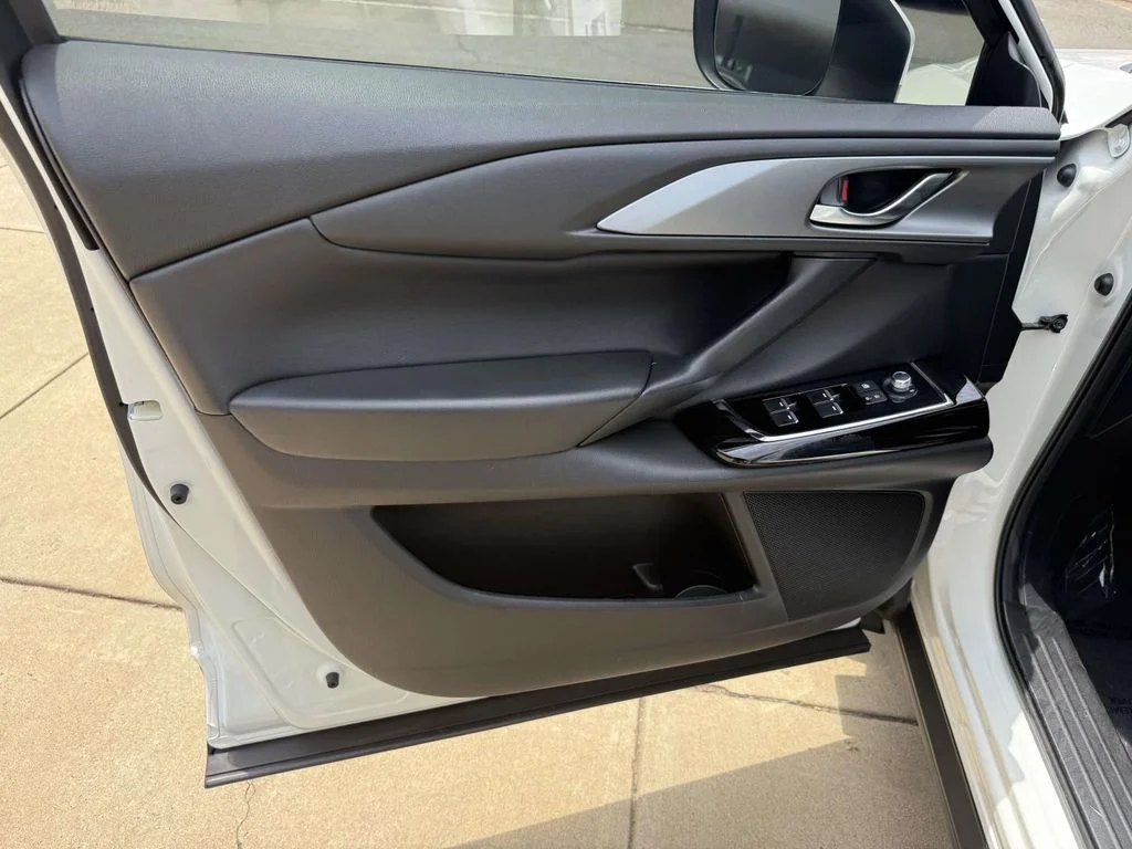 2023 Mazda CX-9 Touring - Photo 32