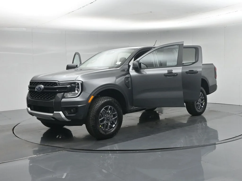 New 2026 Carbonized Gray Metallic Ford XLT image 27
