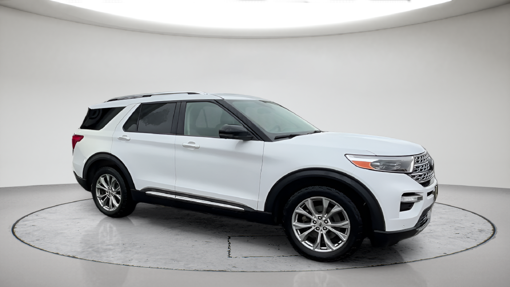 Used 2021 White Ford Limited image 4