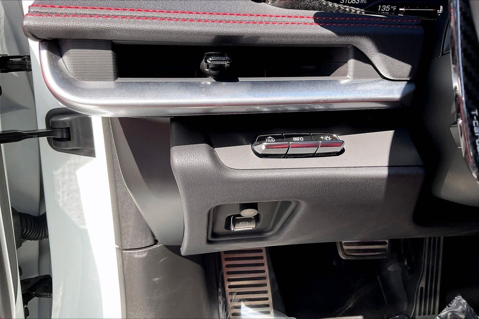 2021 Chevrolet Corvette 2LT - Photo 32